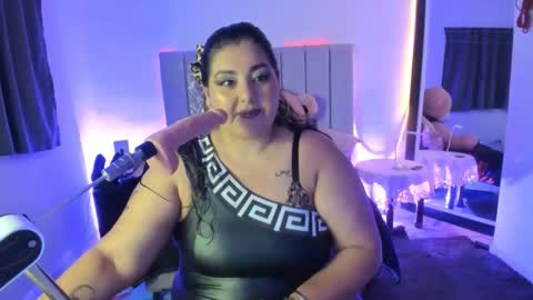 andreaakinky online show from January 12, 9:16 am