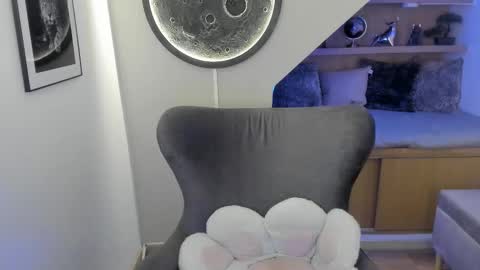 Andre Castaneda online show from February 11, 7:50 pm