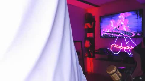 andrees_s online show from February 24, 12:41 pm