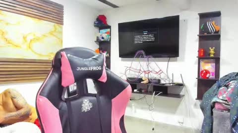 andrees_s online show from October 7, 3:13 am