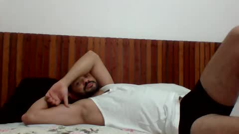 Snapshot of andreloko123 chatting on October 6, 1:23 am andreloko123 online show from October 6, 1:23 am