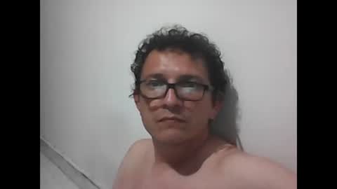 Snapshot of andresfloga chatting on October 5, 10:39 pm andresfloga online show from October 5, 10:39 pm