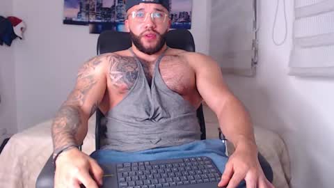 andrew_holden__ online show from September 23, 12:15 am