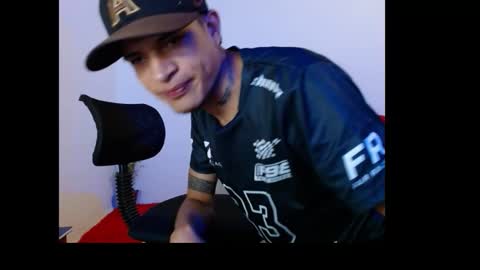 andrew_smitx online show from March 5, 12:41 am