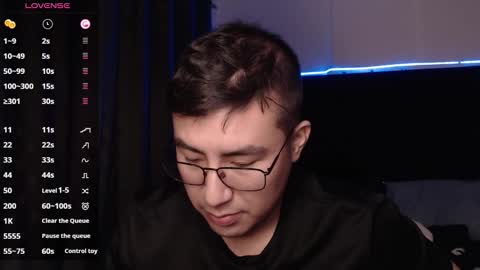 andrewmhilton_ online show from October 11, 6:51 am