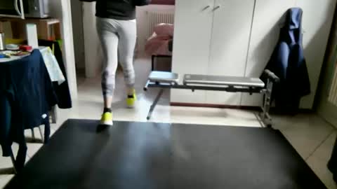 androx77 online show from April 3, 9:38 am