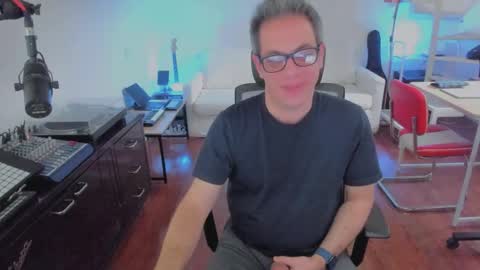 Andrew online show from September 13, 4:31 pm