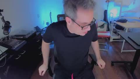 Andrew online show from October 6, 4:19 am