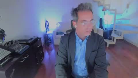 Andrew online show from June 20, 1:17 pm
