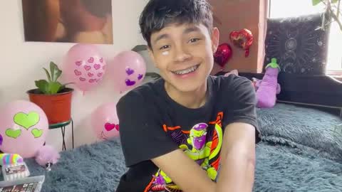 Andy online show from February 16, 3:43 pm