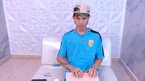 andy_dan1 online show from March 23, 7:52 pm