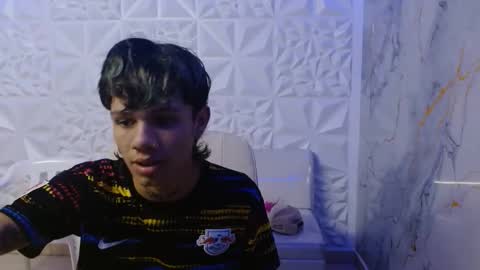 andy_dan1 online show from March 29, 7:48 pm