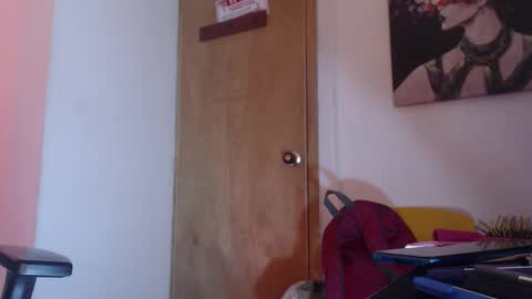 andy_eagleton_20 online show from February 22, 8:40 am