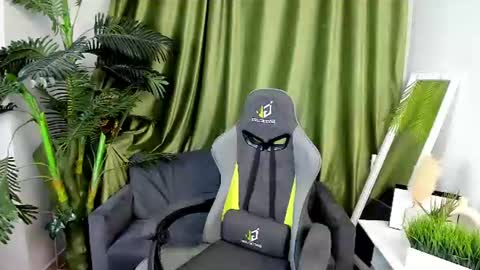 Mandy and Andy online show from July 10, 8:46 pm
