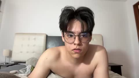 andyuwuu online show from July 31, 5:14 pm