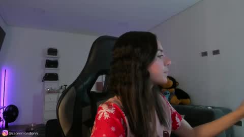      online show from April 11, 3:33 am