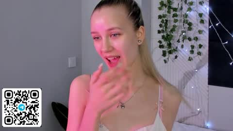 Anelly online show from March 17, 9:58 am