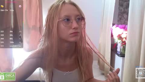 angeellina online show from September 10, 7:20 am