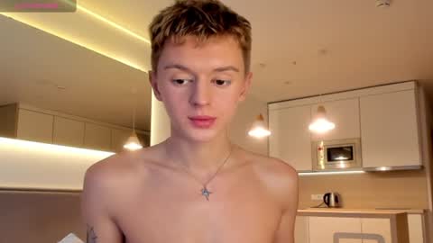 angel_andreww online show from January 23, 1:24 pm