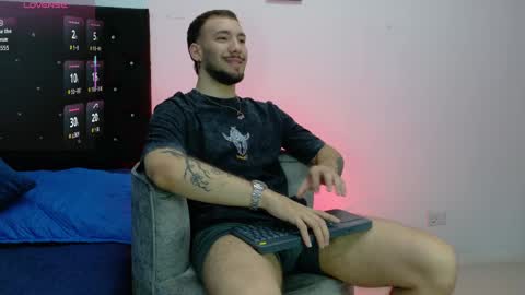 angel_kyrozz online show from April 8, 7:17 pm