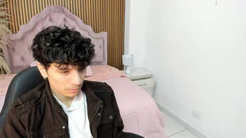 Angel online show from June 8, 3:51 am