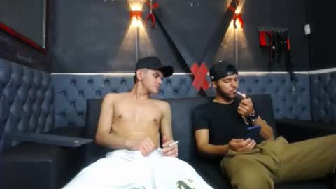 angel_villareal_ online show from February 6, 9:57 am