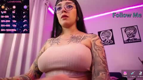 Angela online show from December 18, 11:33 pm