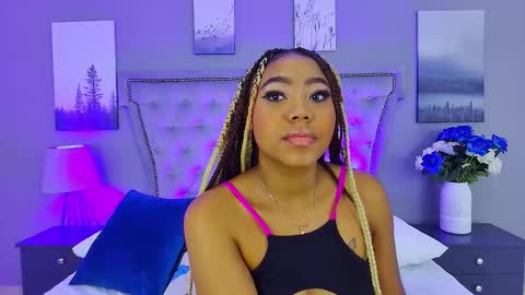 Angela Roberts online show from November 11, 7:32 am