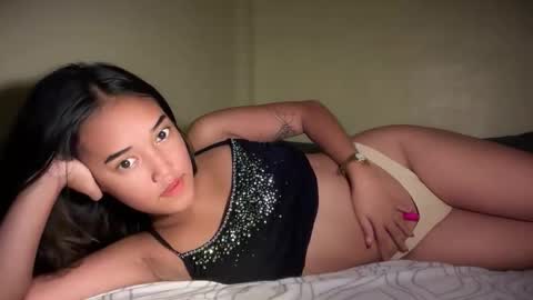 Snapshot of angela_scar chatting on September 30, 8:36 am angela online show from September 30, 8:36 am