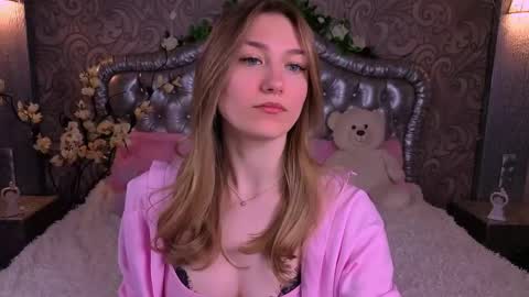 angelanabelle online show from April 19, 6:10 pm