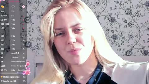 Darsi Anty online show from April 17, 2:19 pm