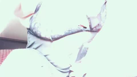 glow online show from April 8, 6:11 pm