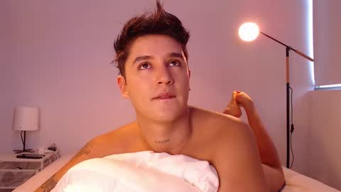 Angel online show from November 7, 8:00 pm