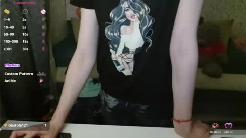 Snapshot of angelcute32 chatting on October 10, 3:40 pm AngelCute32 online show from October 10, 3:40 pm