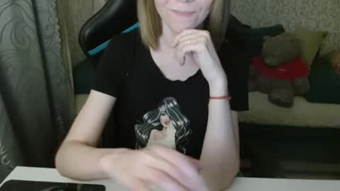 Snapshot of angelcute32 chatting on October 18, 3:49 pm AngelCute32 online show from October 18, 3:49 pm