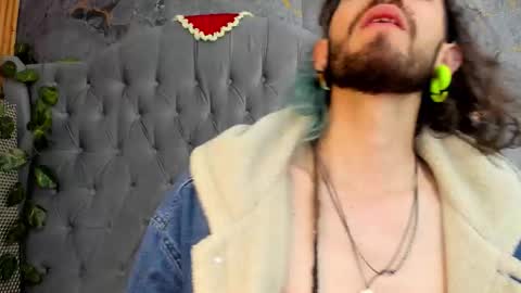 angeldamianart online show from November 23, 2:04 pm