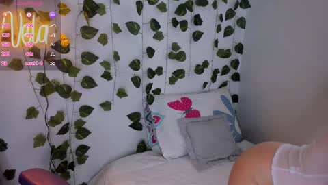Snapshot of angeldulcevela69 chatting on September 22, 9:41 pm angeldulcevela69 online show from September 22, 9:41 pm