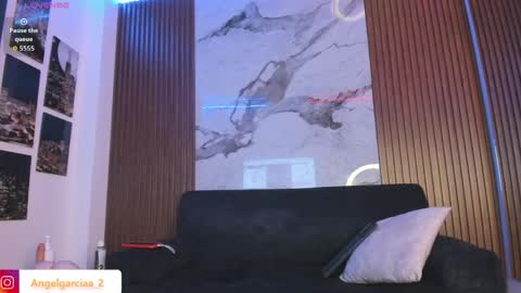 Angel online show from April 7, 11:29 pm