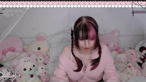 lillian online show from May 3, 1:55 am