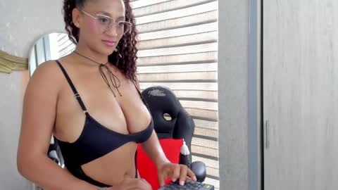 Angelina online show from April 9, 6:13 pm