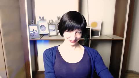 Angelina online show from December 1, 11:30 am