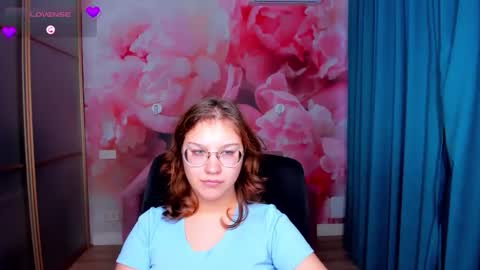 AngelinaLow online show from November 25, 12:37 pm