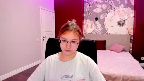 AngelinaLow online show from February 23, 12:29 pm