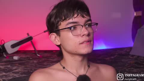 Angelo I work from home this is my room  online show from November 11, 12:29 pm