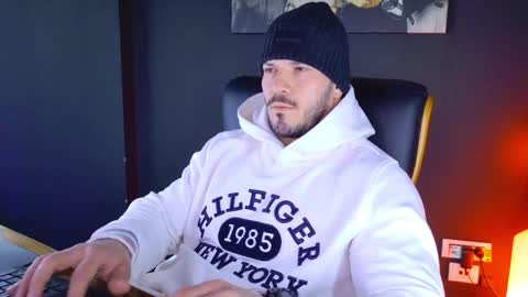 Snapshot of angeloeric chatting on January 28, 7:43 am BlackWolf online show from January 28, 7:43 am