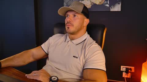 Snapshot of angeloeric chatting on September 22, 11:14 am BlackWolf online show from September 22, 11:14 am