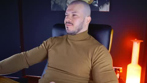 Snapshot of angeloeric chatting on January 22, 4:55 am BlackWolf online show from January 22, 4:55 am