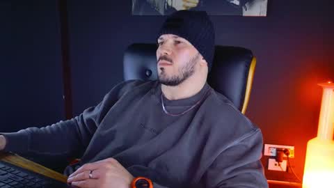 Snapshot of angeloeric chatting on January 27, 5:37 pm BlackWolf online show from January 27, 5:37 pm