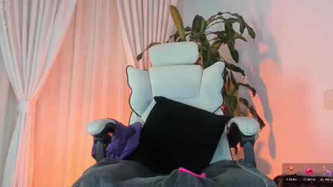 Angelo Ferro online show from December 17, 4:41 am