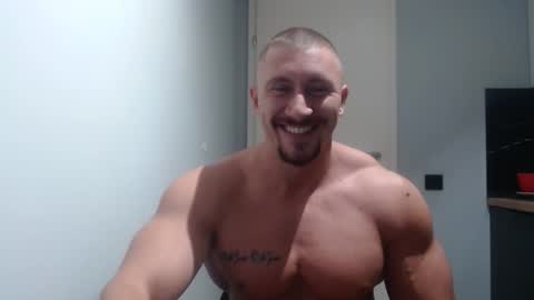 Snapshot of angelofit chatting on October 7, 6:48 pm ------- SEX SHOW WITH GUYS AND GIRLS MUSCLE SHOW online show from October 7, 6:48 pm